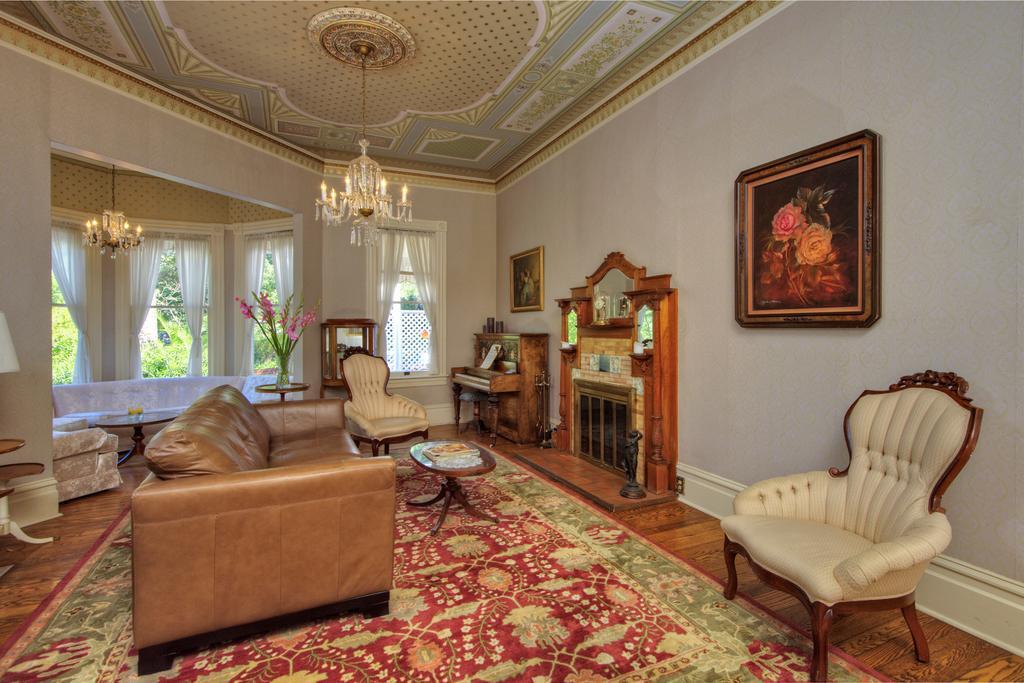 Bed and Breakfast The Pink Mansion Calistoga Exterior foto